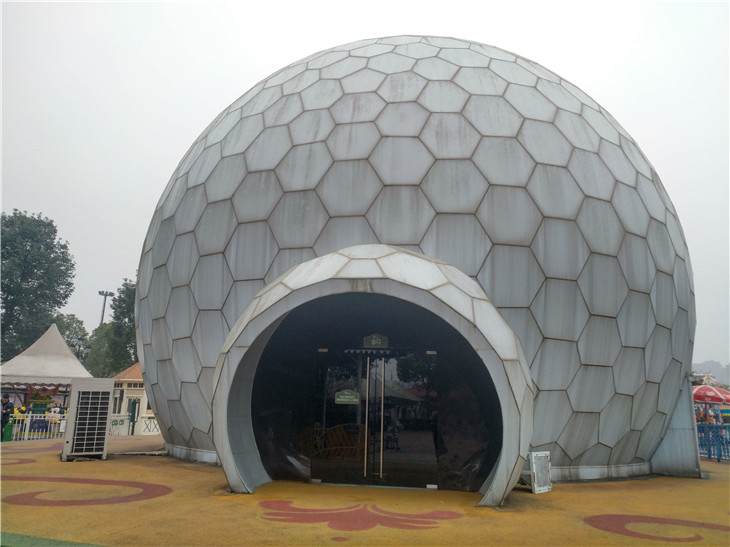 成都溫江國色天香球幕飛行影院拆除