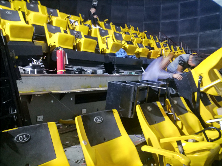 成都國(guó)色天香三期環(huán)球影院拆除完成