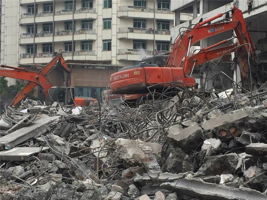 成都專業(yè)建筑物拆除公司樓房拆除樓棟拆除