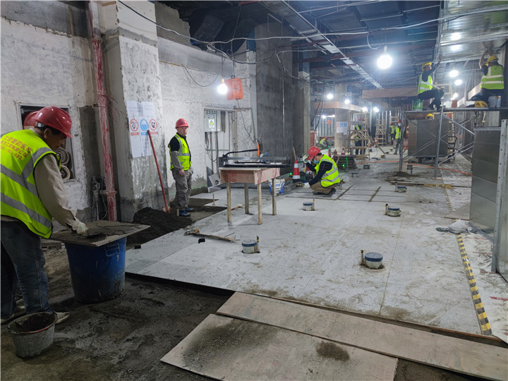 成都商場(chǎng)裝修拆除戰(zhàn)狼拆除新城市廣場(chǎng)案例商場(chǎng)裝修拆除多少錢一平米