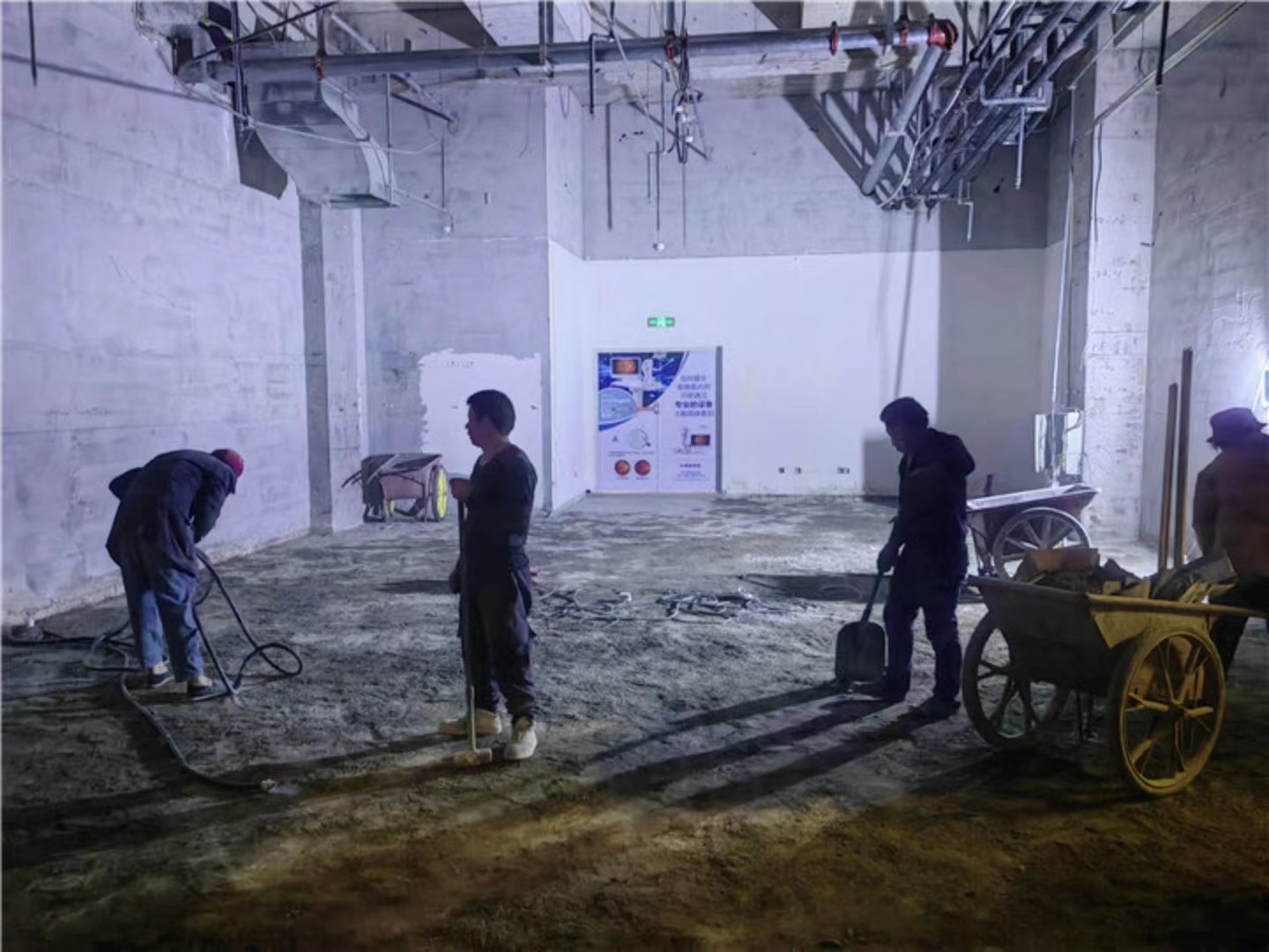 成都商場拆除|成華區餐廳120平拆除還原清水-專業拆除公司