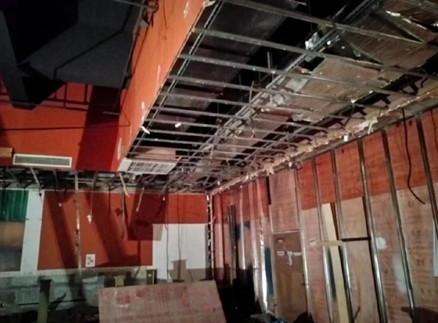 成都餐廳拆除|萬(wàn)象城彼得西餐廳拆除·第三天記錄